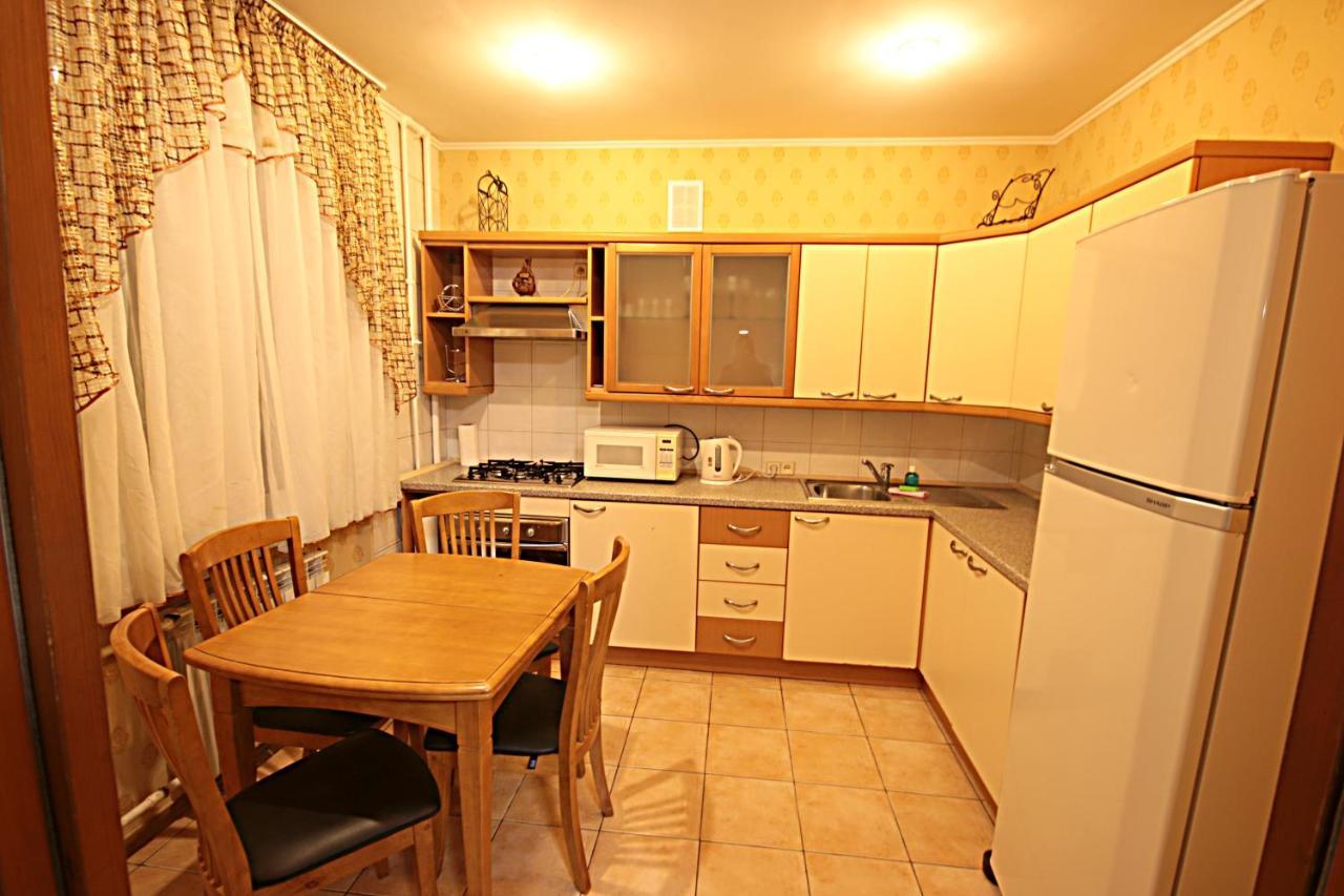 Inn Home Apartments - Pechersk Area เคียฟ ภายนอก รูปภาพ