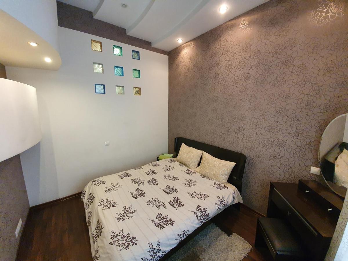 Inn Home Apartments - Pechersk Area เคียฟ ภายนอก รูปภาพ